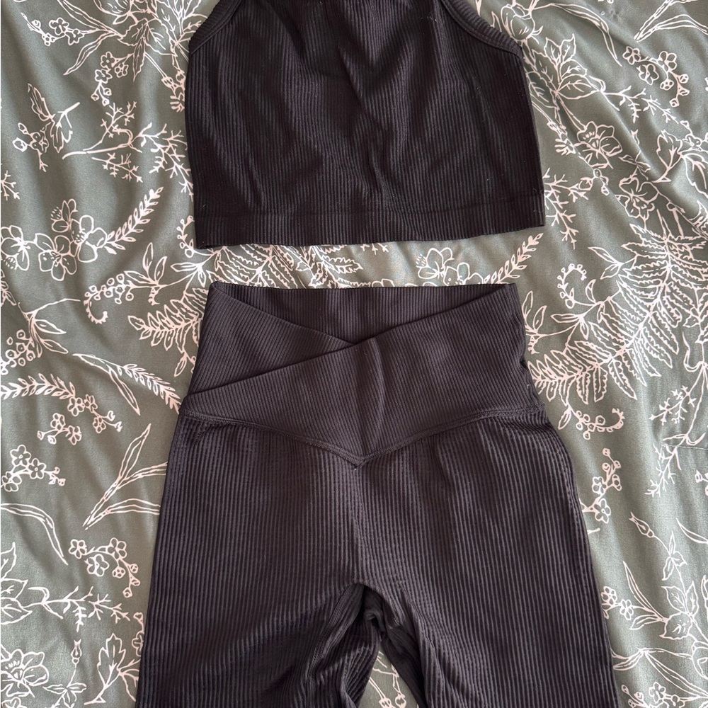 Colsie Black Ribbed Set